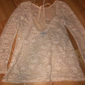 Long sleeved skull mesh shirt large